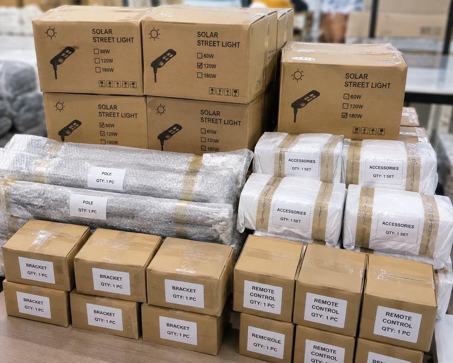 MC4 connectors and solar cable management accessories